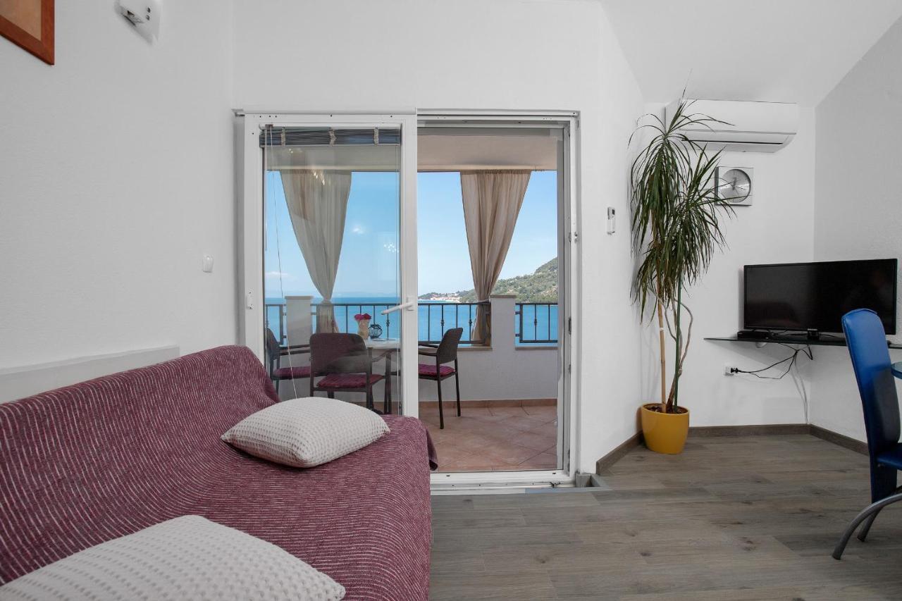 Apartments By The Sea Drasnice, Makarska - 2581 Ngoại thất bức ảnh